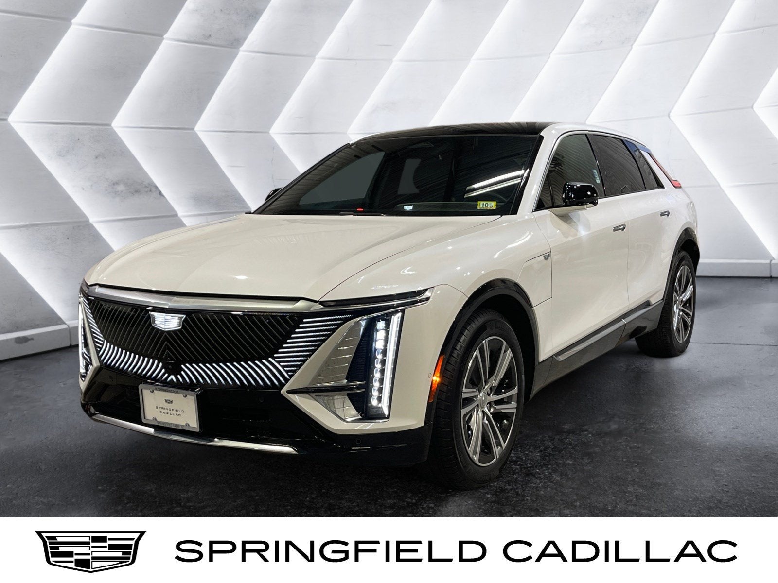 2025 Cadillac LYRIQ Luxury 1