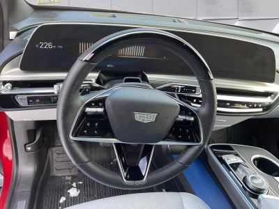 2024 Cadillac LYRIQ Luxury 2