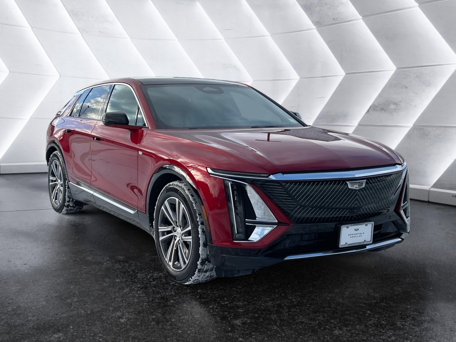 2024 Cadillac LYRIQ Luxury 2
