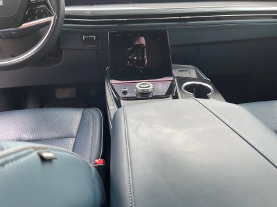2025 Cadillac ESCALADE IQ Luxury 2