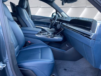 2025 Cadillac ESCALADE IQ Luxury 2