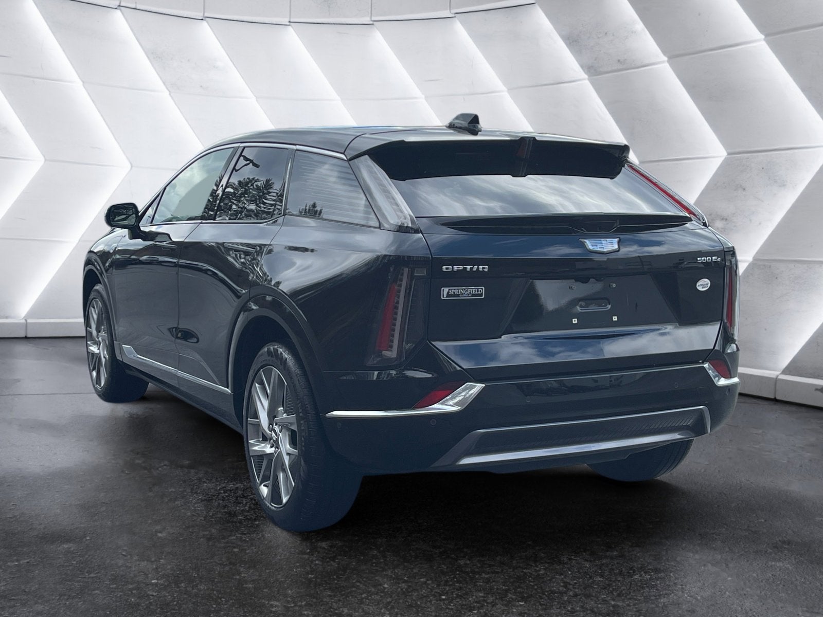2025 Cadillac OPTIQ Luxury 1