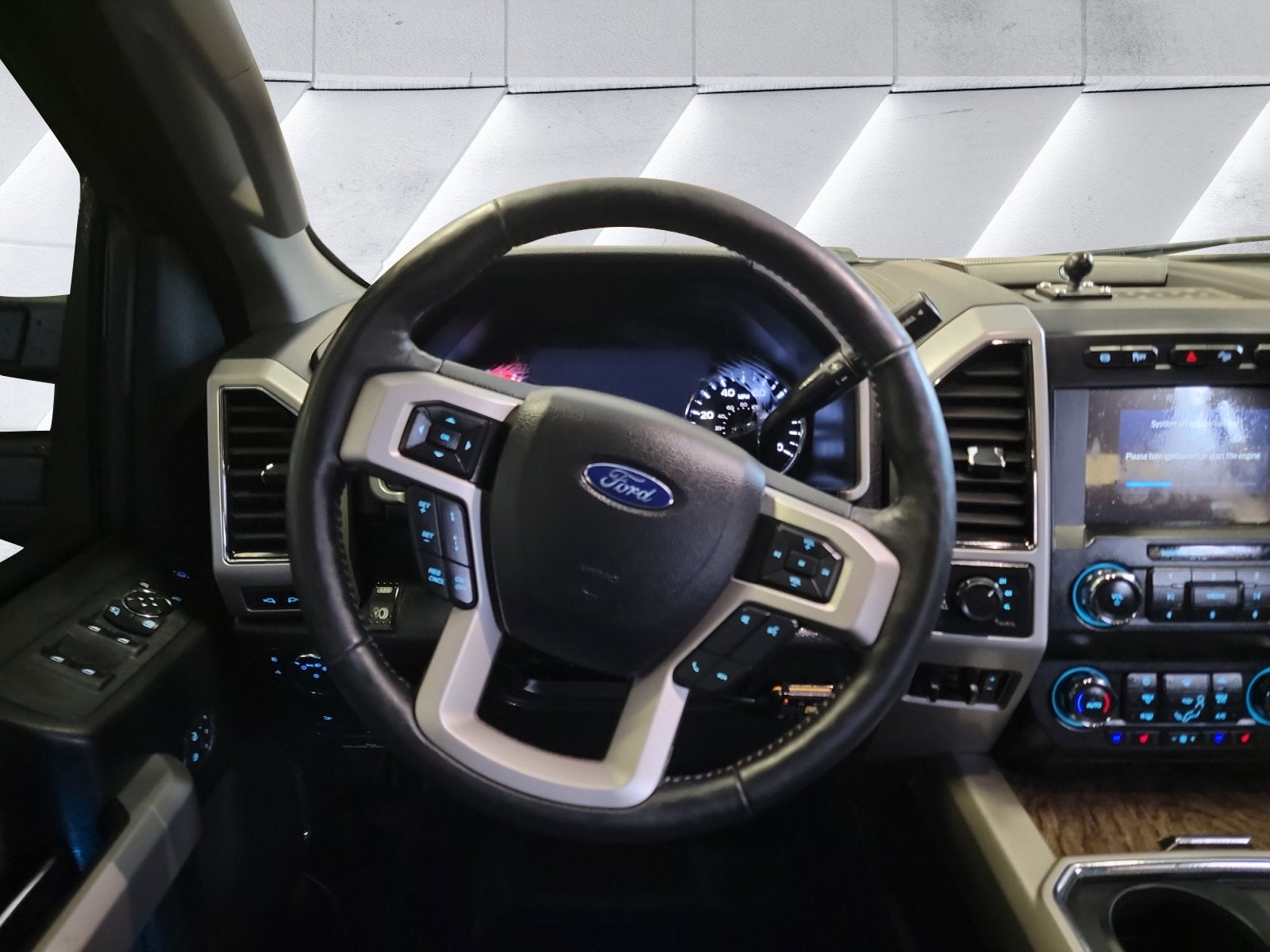 2019 Ford Super Duty F-350 SRW Lariat