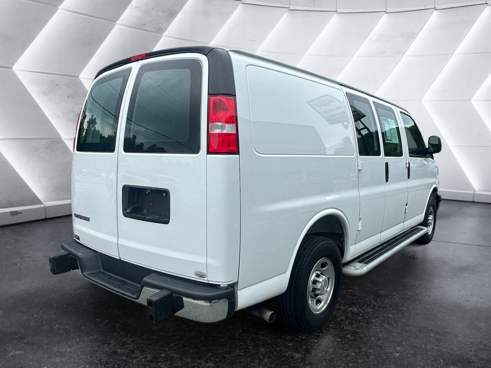 2024 Chevrolet Express Cargo 2500 WT