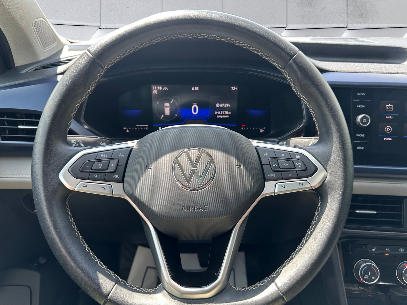 2023 Volkswagen Taos SE