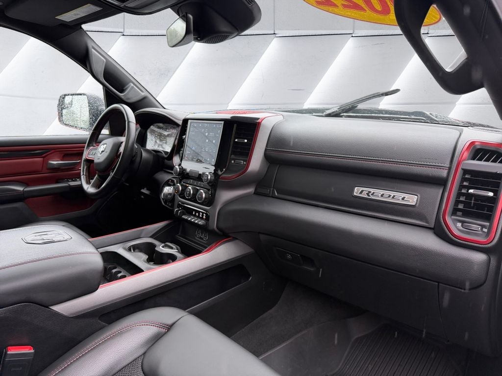 2022 RAM 1500 Rebel w/Panoramic roof