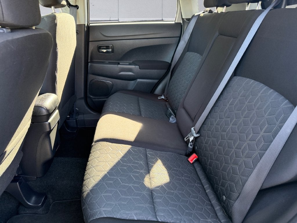 2025 Mitsubishi Outlander Sport Base