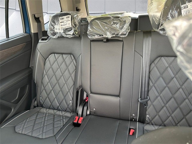 2025 Volkswagen Atlas 2.0T SEL Premium R-Line