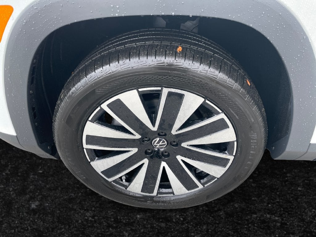 2027 Volkswagen Atlas SE w/Technology