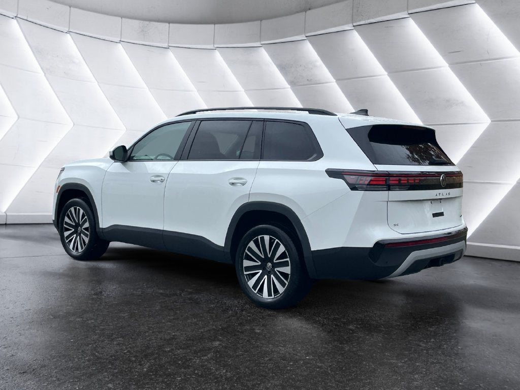 2027 Volkswagen Atlas SE w/Technology