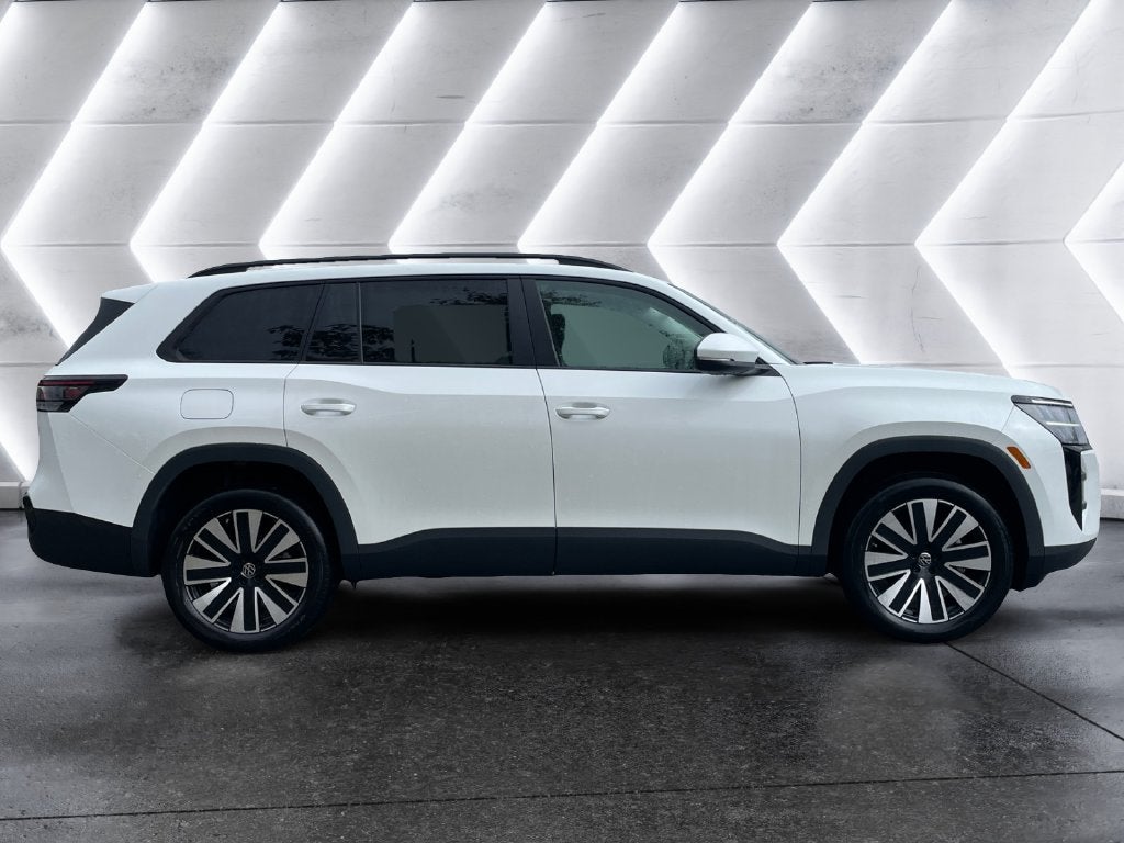 2027 Volkswagen Atlas SE w/Technology