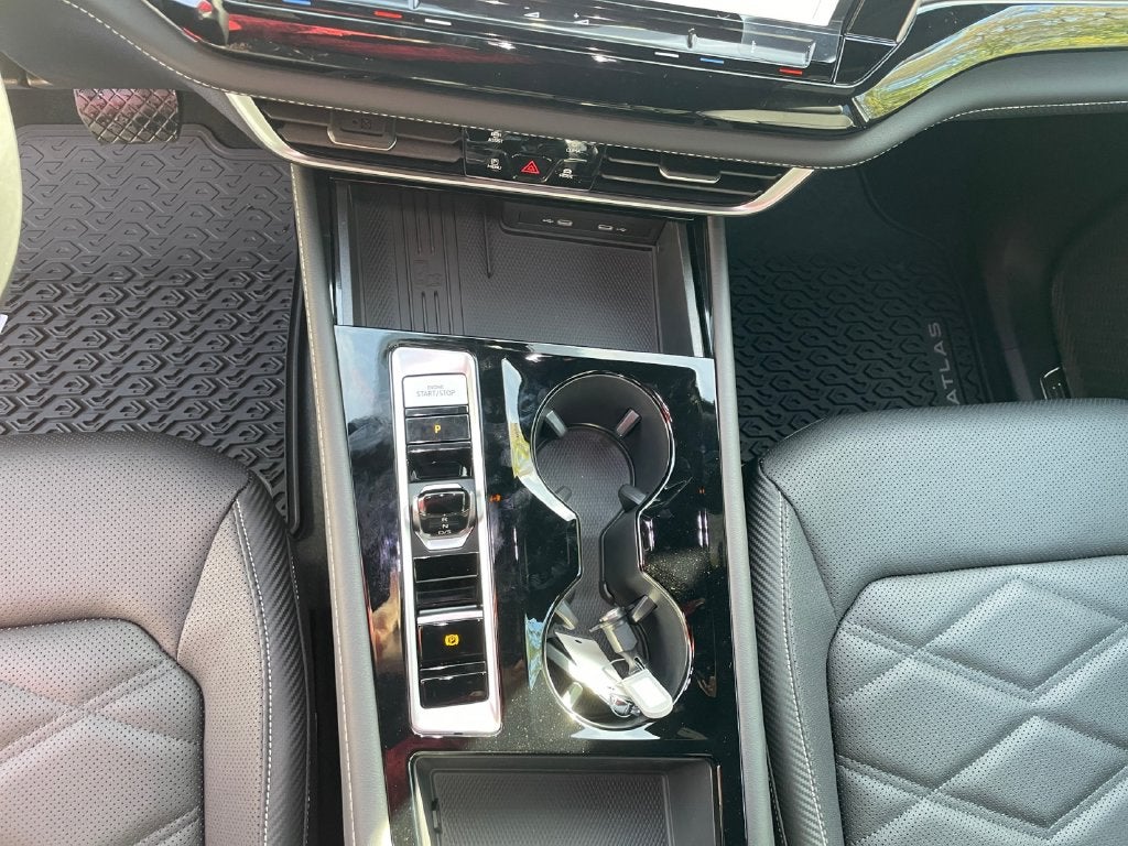 2026 Volkswagen Atlas Cross Sport SE w/Technology