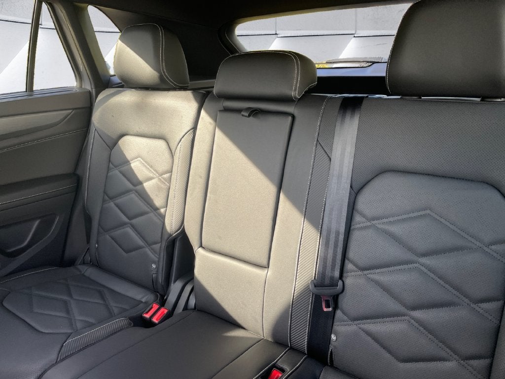 2026 Volkswagen Atlas Cross Sport SE w/Technology