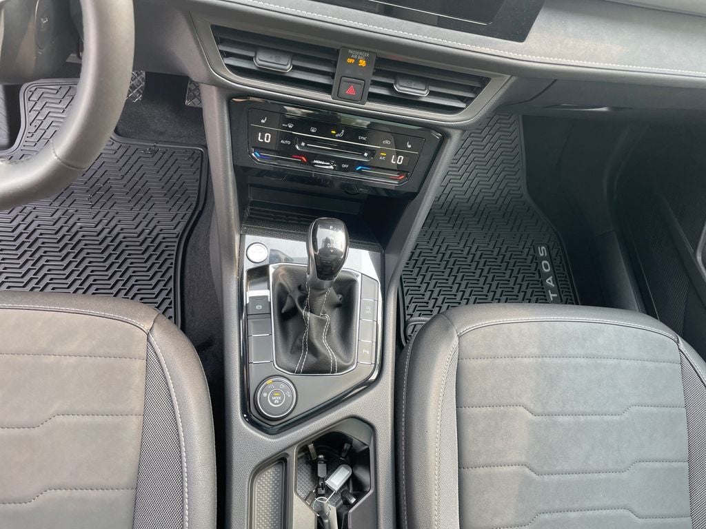 2026 Volkswagen Taos 1.5T SE Black