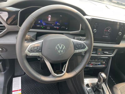 2026 Volkswagen Taos 1.5T SE Black