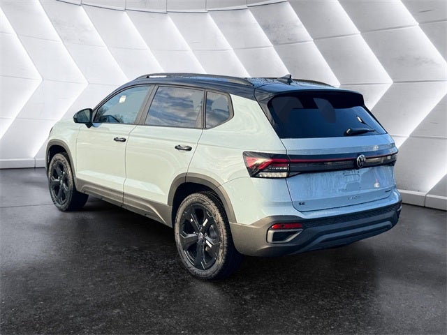 2026 Volkswagen Taos 1.5T SE Black