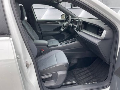 2026 Volkswagen Tiguan 2.0T SE R-Line Black