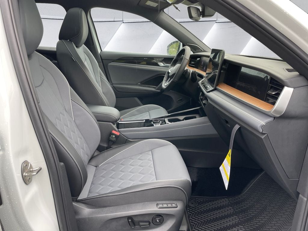 2026 Volkswagen Tiguan 2.0T SEL R-Line Turbo