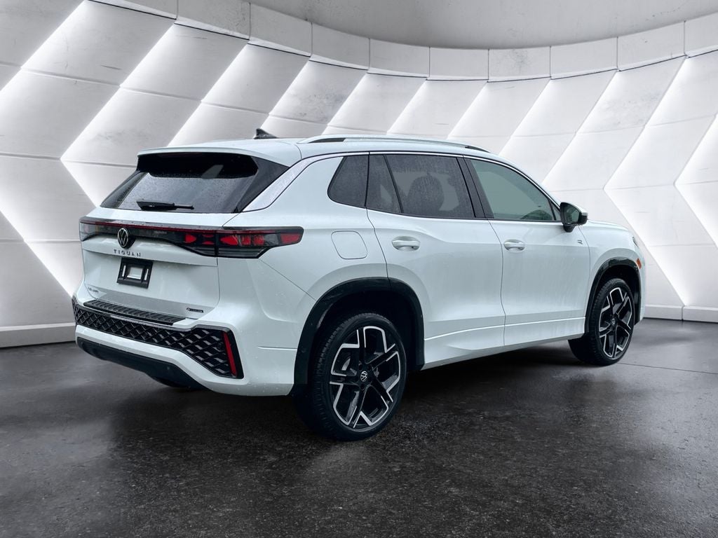 2026 Volkswagen Tiguan 2.0T SEL R-Line Turbo