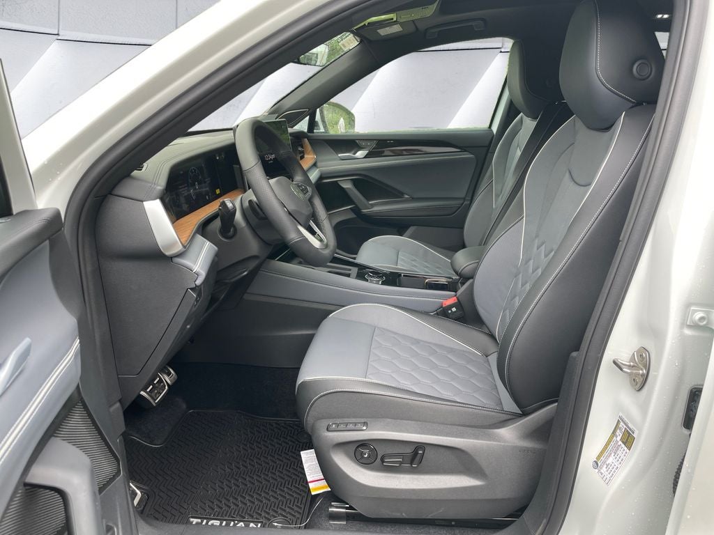 2026 Volkswagen Tiguan 2.0T SEL R-Line Turbo