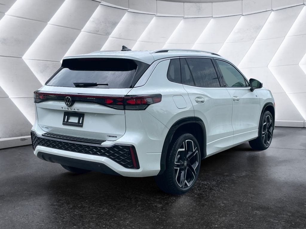 2026 Volkswagen Tiguan 2.0T SEL R-Line Turbo