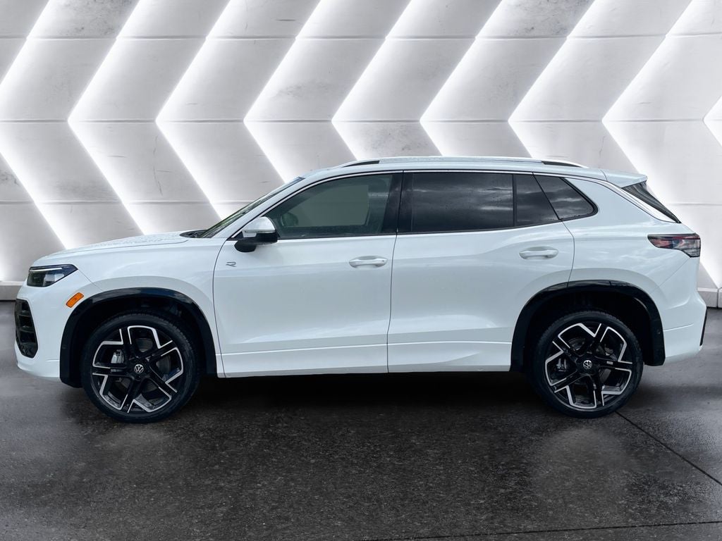 2026 Volkswagen Tiguan 2.0T SEL R-Line Turbo