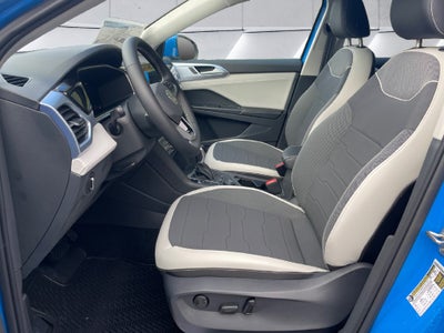 2027 Volkswagen Taos 1.5T SE