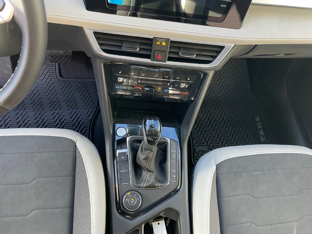 2027 Volkswagen Taos 1.5T SE