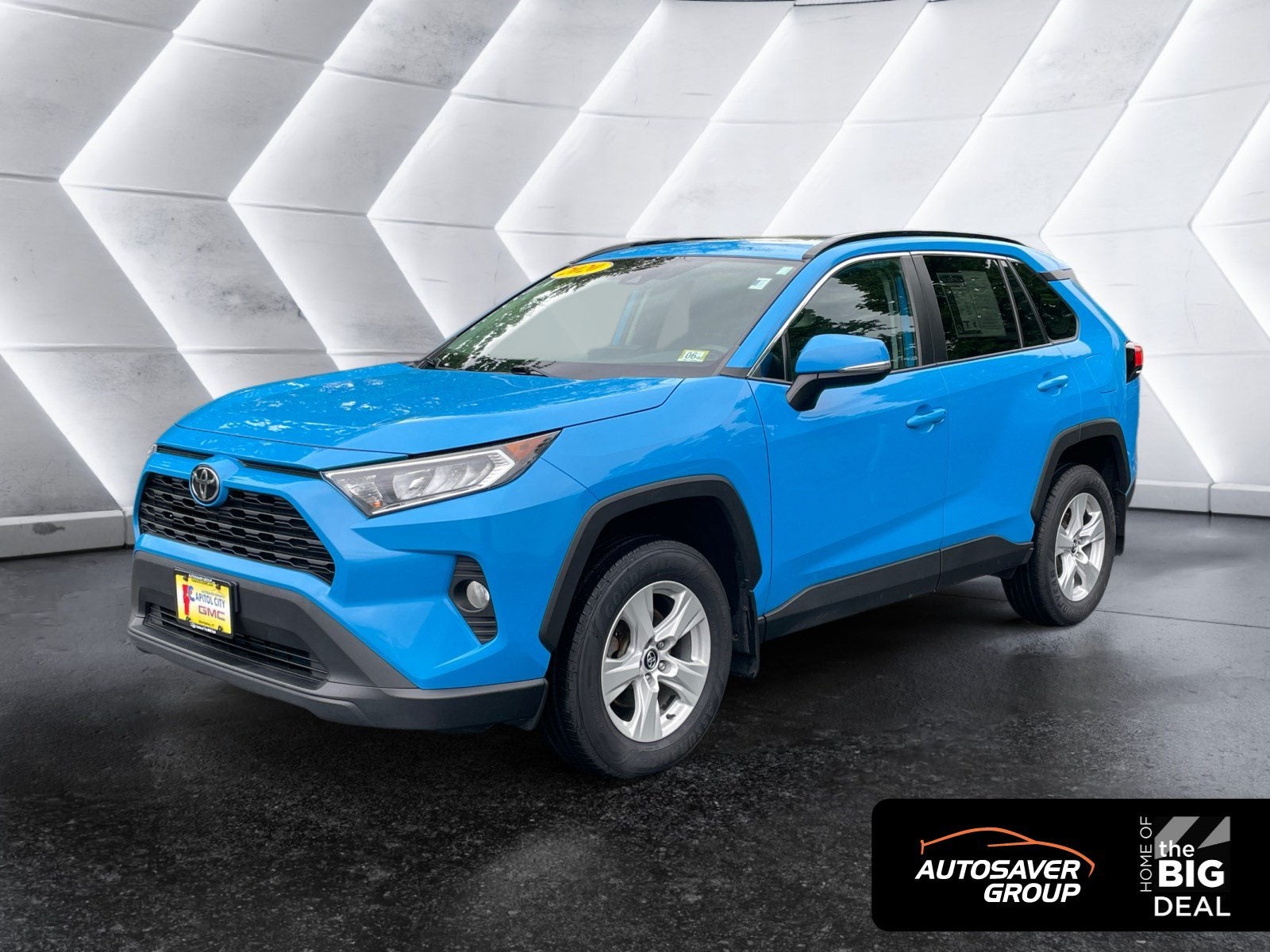 2020 Toyota RAV4 XLE
