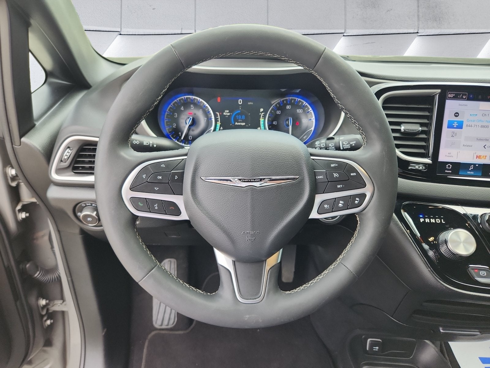 2025 Chrysler Pacifica Select
