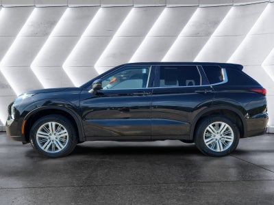 2024 Mitsubishi Outlander ES