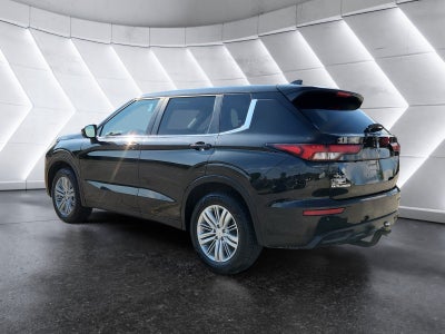 2024 Mitsubishi Outlander ES