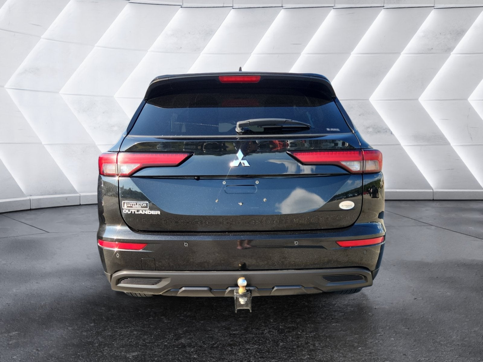 2024 Mitsubishi Outlander ES
