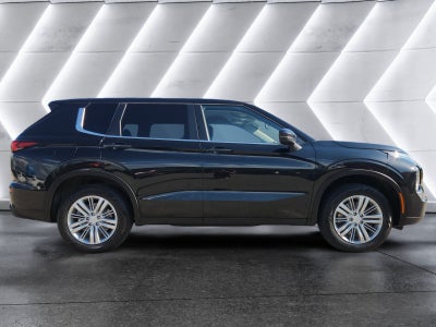 2024 Mitsubishi Outlander ES
