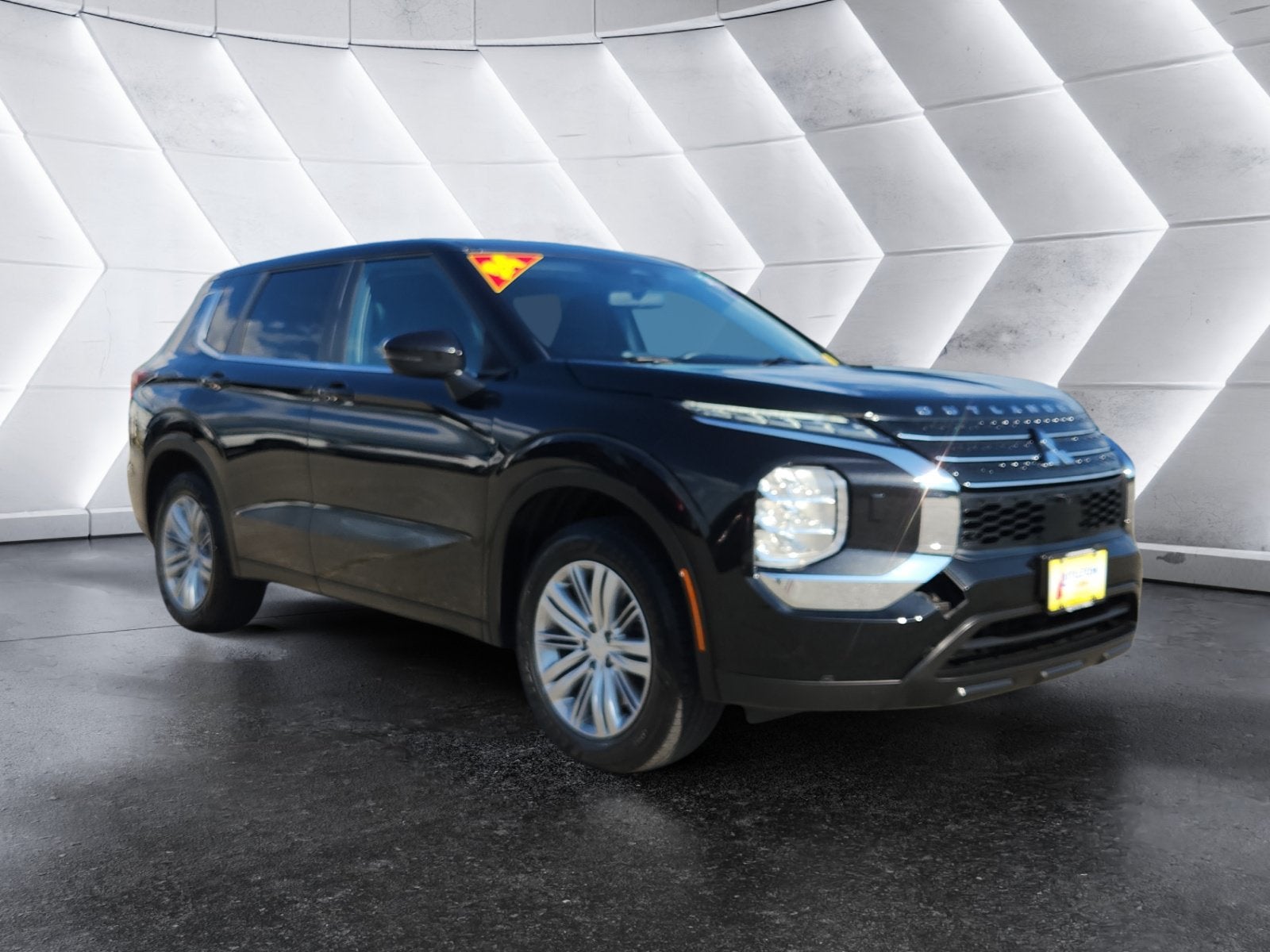 2024 Mitsubishi Outlander ES