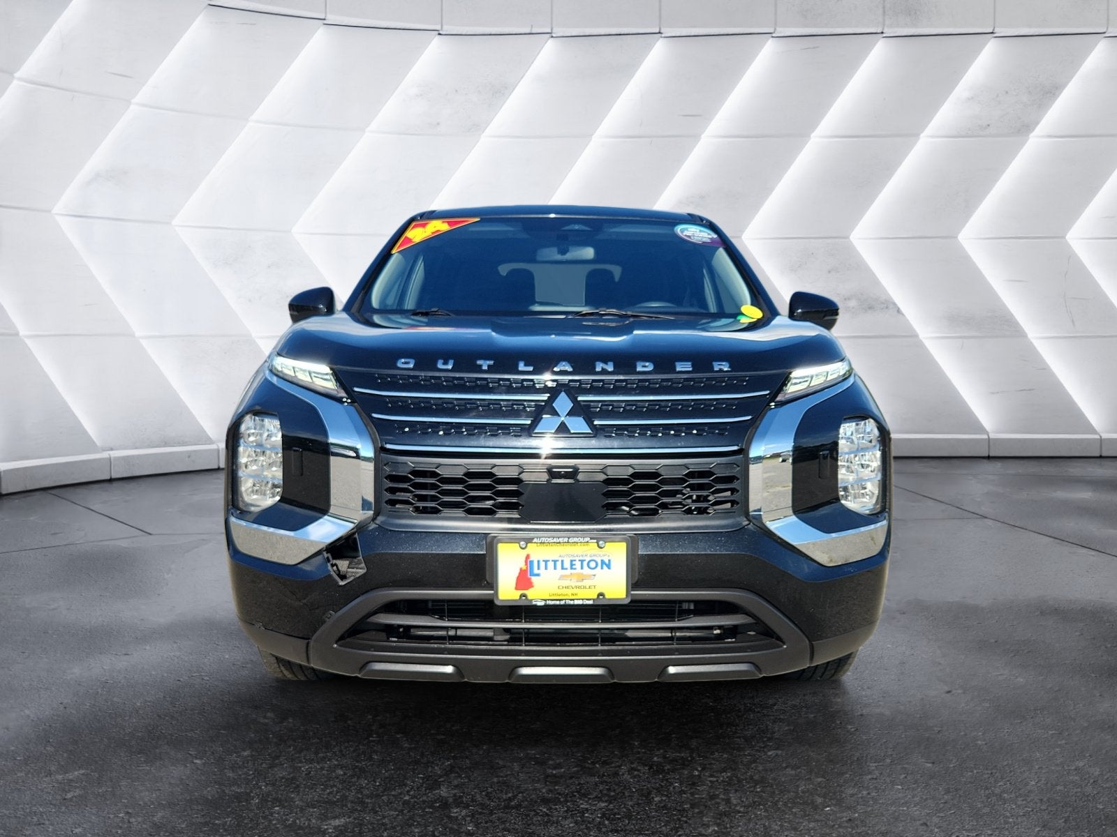 2024 Mitsubishi Outlander ES