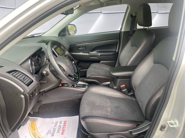 2025 Mitsubishi Outlander Sport Base