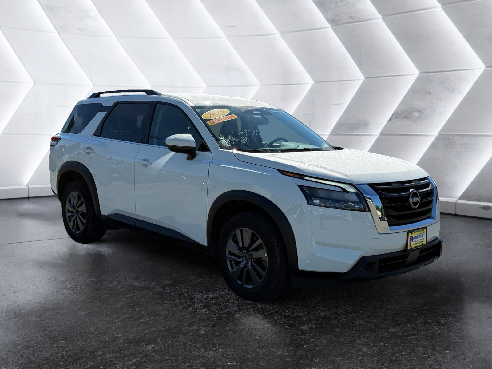 2025 Nissan Pathfinder SV