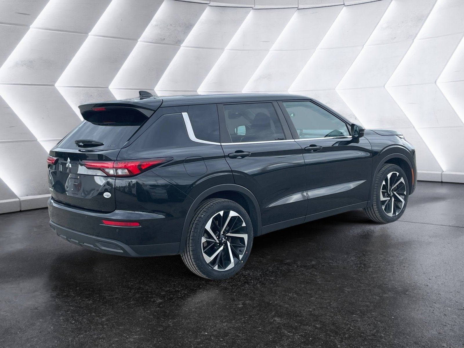 2022 Mitsubishi Outlander ES