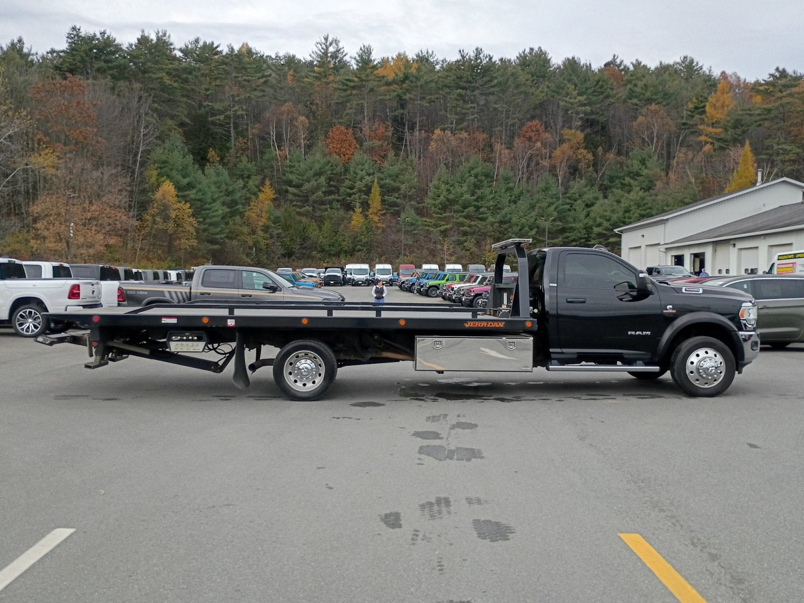 2024 RAM 5500HD SLT JERR-DAN ROLL BACK